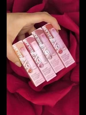 #publicité #ad Teinter ses lèvres + ce glow ? 💋✨ SHEGLAM l’a fait ! J’ai reçu 4 teintes du Line To Shine 2-en-1 : Stain + Gloss et je devais évidemment toutes vous les montrer 👀 Parmi les 4, laquelle est votre préférée ? La mienne est… définitivement TOUTES 😂💄 🛍️ SHEGLAM 🆔 497946842 — https://shein.top/938qofg 🆔 497971714 — https://shein.top/pgb4x76 🆔 497953308 — https://shein.top/oanmpzp 🆔 497529570 — https://shein.top/pgb4w55 @sheglam_official #SHEGLAMLinetoShine #SHEGLAMLipCombo #sheglam