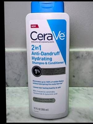 Gifted by @CeraVe , I have been using this 2-in-1 Anti-Dandruff Hydrating Shampoo & Conditioner in my routine and it’s been a great one step option. With 1% pyrithione zinc, it helps eliminate visible flakes while gently cleansing my scalp without drying it out. My hair feels soft, comfortable, and hydrated after every wash, and I love that it’s made with ceramides, niacinamide, and hyaluronic acid. With regular use, it helps reduce flakes, soothe itch and irritation, and keep scalp and hair hydrated for up to 72 hours. It is dermatologist developed, pH balanced, allergy tested, suitable for sensitive scalps, and free from fragrance, sulfates, phthalates, dyes, MIT, and parabens gentle , soothing to use. #lorealistar #ceravepartner #giftedbyceravehaircare