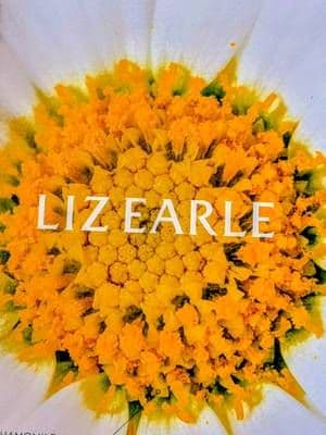 Unboxing my latest Liz Earle which is my reward for reaching Tier 4. 🩵Orange Flower Hand Repair 🧡Cleanse & Glow Transforming Gel Cleanser @lizearlebeautyco #AD #CleansingCollective #LizEarleBeauty #LizEarleBeautyCo check them out with the following link below 👇👇👇 https://community.lizearle.com/s/kelly.marie