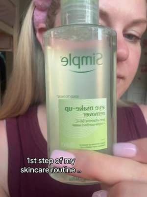 If you love wearing mascara , you will love this Simple eye makeup remover 💚✨🥰🤝 #SIMPLESQUADUK #SIMPLESQUADFAVES #AD
