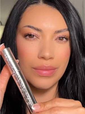 #GiftedByLOrealParis ✨ Probando la nueva máscara Extensionist y WOW deja las pestañas largas, definidas y con efecto lifting sin grumos 😍🔥 @lorealparisusa #LOrealExtensionist #mascara #makeupreview #pestañas