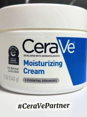 Parte esencial de mi rutina diaria para mantener mi piel hidratada y cómoda durante el día. 💙@CeraVe #CeraVePartner #LOrealistar #GiftedByCeraVeMLAD