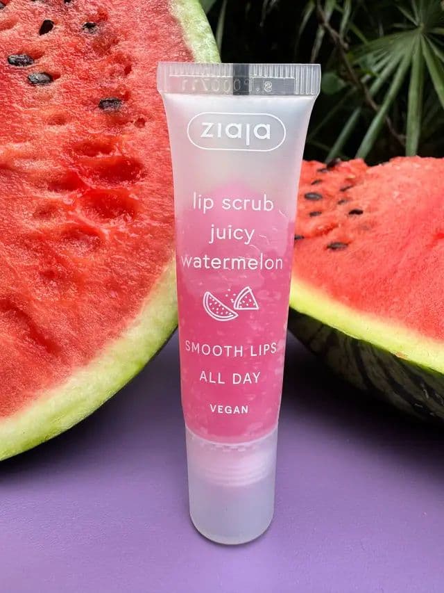 Juicy watermelon lips? Yes, please! 🍉 This Ziaja lip scrub is vegan, deliciously smooth, and summer-ready 💋 Use code ANIA10 to save 💕 @ziaja #ad #selfpurchase #affiliate #loveziaja #brandambassador #glow_with_ania