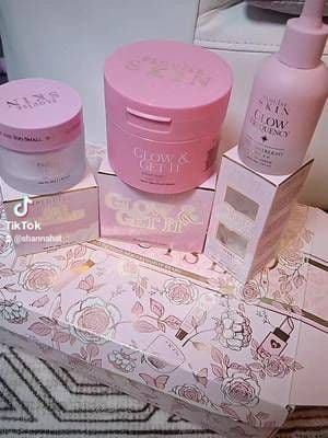 Glow & Get It ✨
Obsessed with this new skincare routine. Your skin will thank you! Tap the orange basket to get yours while its on for a steal of a price.
#tiktokshop #tiktokmademebuyIt #musthaves
#skincareroutinetips #skincaretips #beautytoks #fyptiktokshop #viralproducts #trendingproducts #plouise