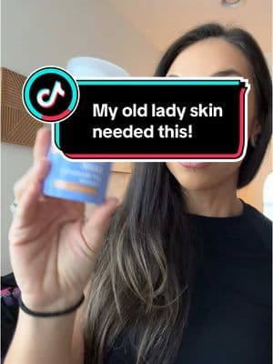 I’m always looking for something that’s going to keep my skin hydrated and smooth as I’m getting older. I definitely want a product that is going to do all of the things for me. ##creatorboostcamp##giftguide##ttsdelight ##spotlightfinds ##giftsforhim##giftsforher ##freshforwinter##toptierdecember##newyearnewaura ##tiktokshopholidayhaul##Neutrogena##skincare