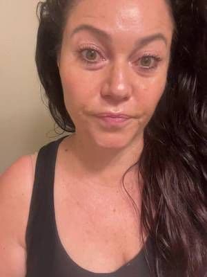 I was pretty skeptical, but I’m glowing from head to show kind of shocked. It’s the price that it is. I feel like it’s worth a lot more. @dear, Klairs #tiktokshopblackfriday #tiktokshopcreatorpicks #bodyglowskin #bodyserums