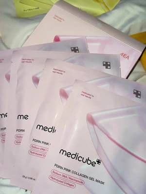 Mask Medicube pdrn y ácido kojico cúrcuma#love #skincare #skincareroutine #medicube #tiktokshop @medicube US Store @medicube global #skincare #medicubeblackfridaypdrncollagencapsulecream #pdrnpinkcollagenmask #pdrnpinkcollagencapsulecream #medicubeblackfridaypdrncollagencapsulecream #medicubepinkcollagenmask #medicubepdrnpinkcollagencapsulecream #pdrnhydratinggelcleanser #pdrnpinkpeptideeyecream #pdrnhyaluronicacidcapsule100serum #pdrncollagenjellyserum #torridencollagenfirminggelsheetmask #medicubeskincareroutine #medicubeblackfridaydeepvitaccapsulecream #medicubekojicacidset #tiktokmedicubetxaniacinamidecapsulecream #medicubekojicacidtumeric #tiktokmedicubetxaniacinamidecapsulecream #tiktokshopmedicubeskincarekorean #medicubekojicacidtumeric #glowrecipeskincarevault
