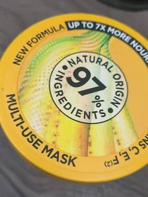 🌞My favourite banana hair mask.🍌 The texture is so pleasant to use🍌 with the lovely fragrance. Leaves the hair feeling amazing🌞 every time🍌 Kindly gifted By @garnieruk and @lorealparis #lorealistaruk #garnierbananahairfoodlorealistar #loreal #garnier #gifted #fup #hairmask #texture @L'Oréal Paris UK @Garnier
