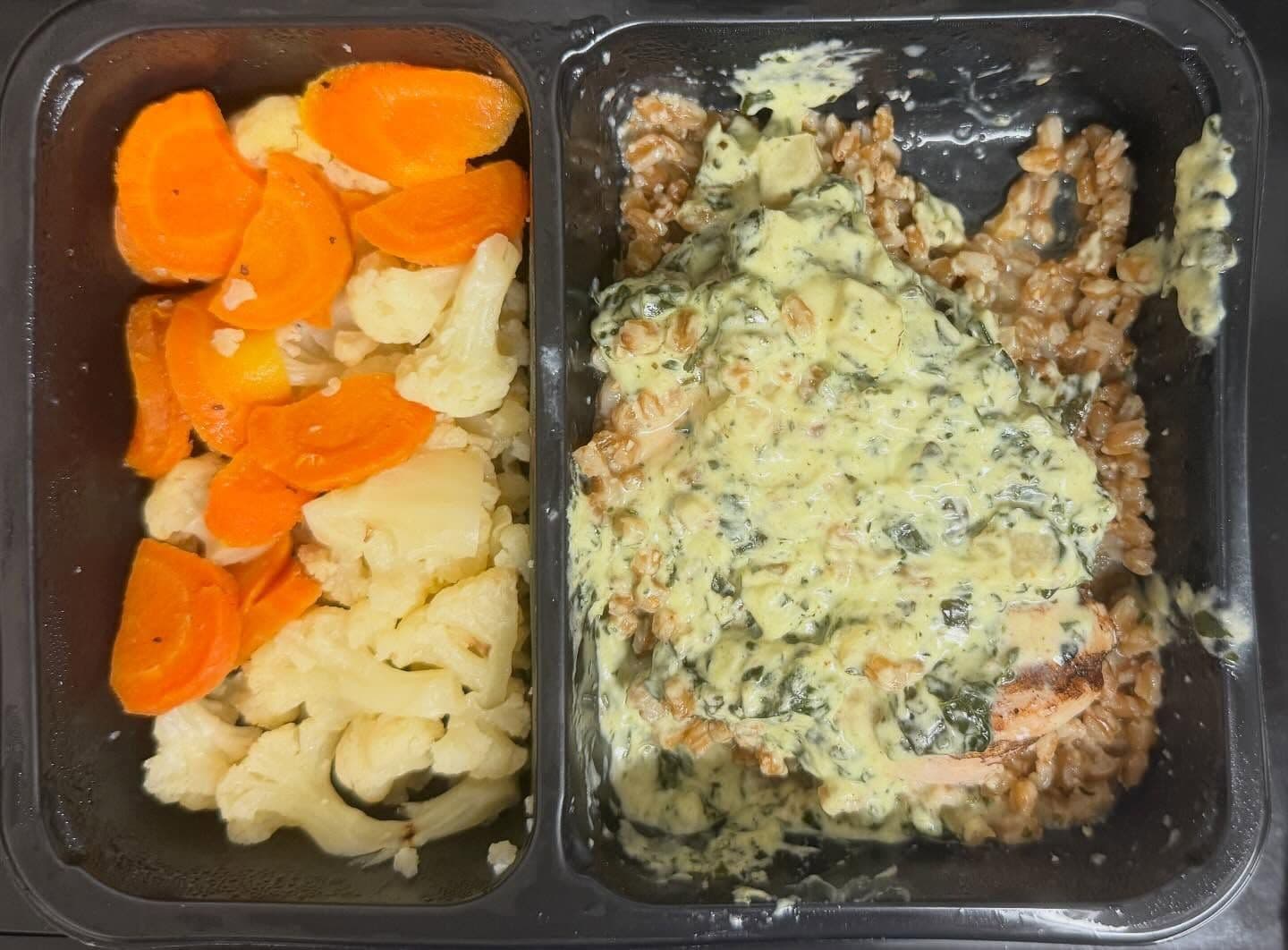 Tempo Meal Delivery - Spinach and Artichoke Grilled Chicken
With garlic parsley Farro
I’m a sucker for anything with sp