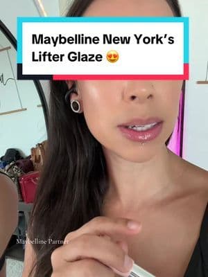 Love love love @Maybelline NY Lifter Glaze! I own two and both are just so pretty and hydrate my lips! I love anything that is a 2-1! #maybellinenewyork #maybellinelifterglaze #lipgloss #maybellinepartner #maybelline #tiktokpartner #tiktokshopcreatorpicks