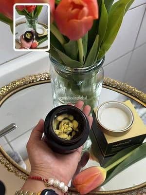He estado usando esta crema con vitamina C y me encanta cómo deja mi piel ✨ Se siente ligera, hidratante y con un glow natural 💛 Definitivamente se queda en mi rutina #tiktokshop #skincare #vitaminc #glowingskin @medicube global