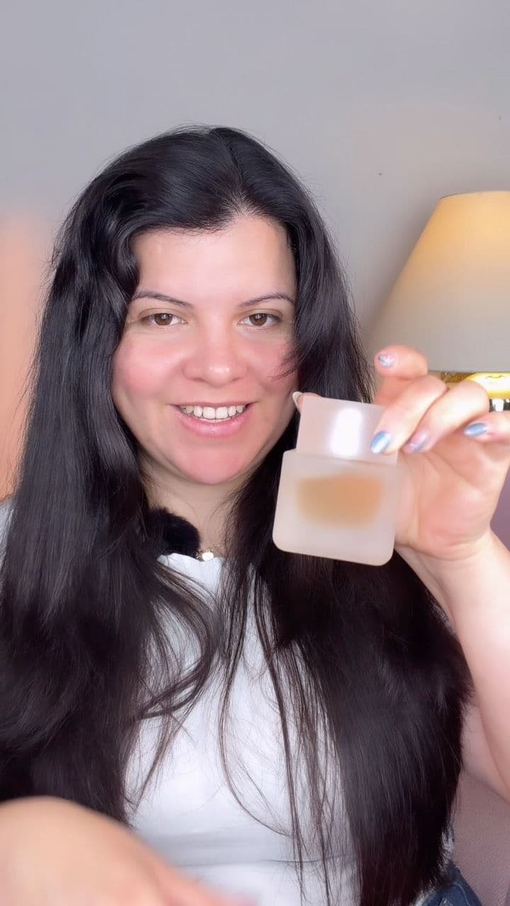 Unboxing de el Perfume Easy Bake Intense de @hudabeauty
Les voy a dejar el link porque estoy segura que se van a antoja