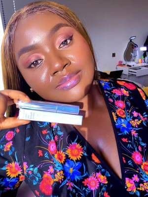 ✨ "The ultimate clear gloss — zero stick, max shine 💋 #tiktokmademebuyit #TikTokShop #glossylips #wonderskinlipstain