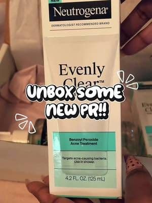 Thank you to @Neutrogena for sending me PR!!! Can’t wait to try it!!! First impression video will be posted!! #neutrogena #EvenlyClear #gifted