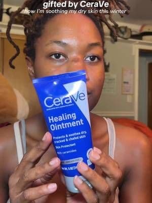 CeraVe’s Healing Ointment is holding my skins natural moisture barrier downnn 💙 @CeraVe @Campus Trendsetters #GiftedbyCeraVe #ZfluencexCeraVe #CeraVeHealingOintment
