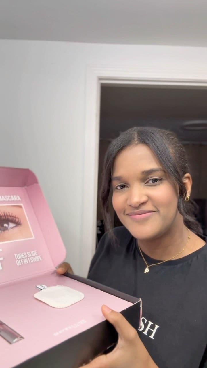 No soy de máscaras de pestañas pero esta me encantó 🤩 es la sky tubes maybelline mascara @maybelline
#lashes #SkyTube