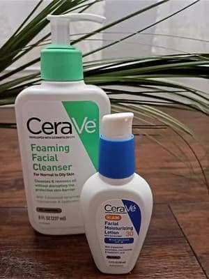I was gifted by CeraVe this amazing duo; Foaming facial cleanser and Facial moisturing lotion with SPF. This duo is incredibly effective for maintaining a healthy skin barrier. The Cleanser manages to deep-clean and remove excess sebum without that tight feeling that often leads to irritation. The Moisturizing Lotion (SPF 30) combines hydration with broad-spectrum UV protection, which is essential for preventing premature aging and sun damage. They are fragrance-free, non-comedogenic and designed to support the skin's natural barrier rather than stripping it. If you want a reliable, dermatologist-approved baseline for your skincare, this duo is hard to beat. #CeraVePartner #LOrealistar #CeraVeGOATSkin. @CeraVe