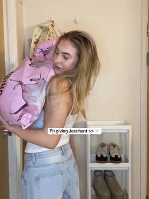 My typa feb refresh β¨ @prettylittlething #febrefresh #ad #classofplt #trending #jesshunt #shoulderpads #season