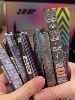Try on @urban decay vote the best eyeliner.🕷️ Those are voted the best eyeliner and featured on the @Allure @Glamour award winner.🏆 #urbandecay #giftedbyurbandecay #urbandecayprovidedproduct #satisfying #eyeliner #makeup #asmr #unboxingvideo #eye #makeuphaul #asmrcommunity #beautyaddict #makeupawards #eyelinergoals