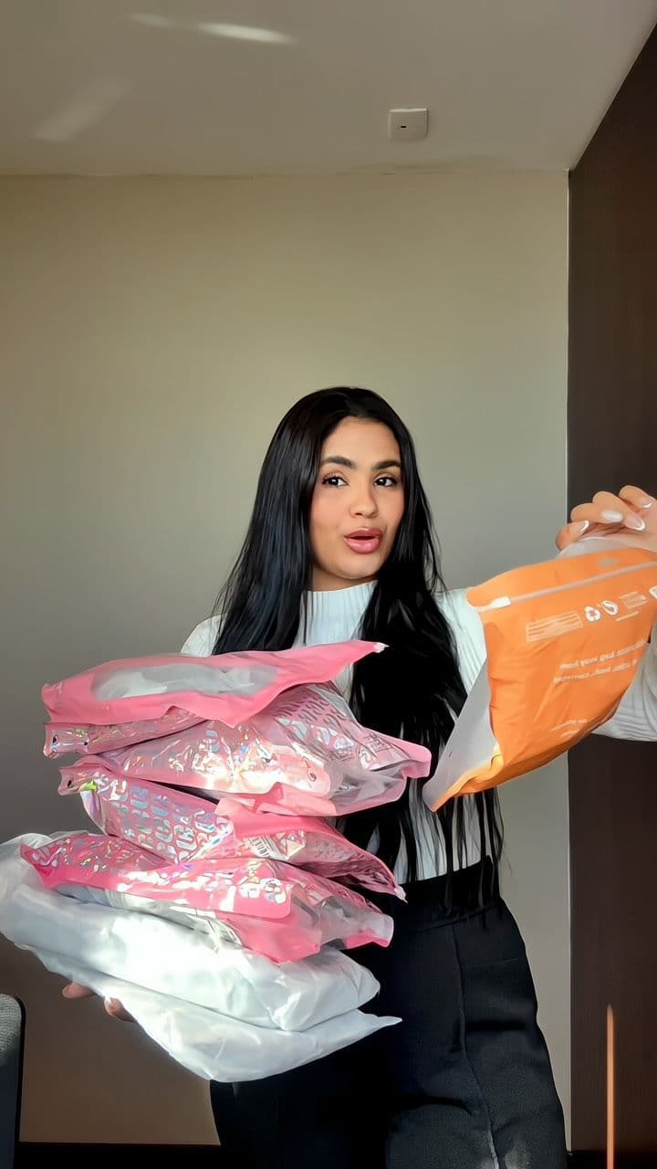 Pesquise e siga a conta CUCCOO BIZCHIC,LRCWY,SHUZIA da SHEIN Shoes & Bags e use meu código de cupom BRS6nattesilva822no